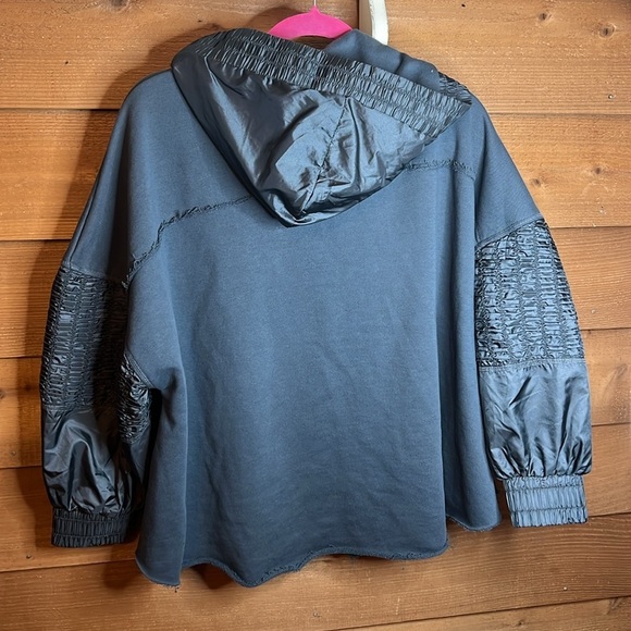 NWT Free People Spin Movement Gray Hoodie Yoga Oversize Slouch Quilted Charcoal - Picture 5 of 8